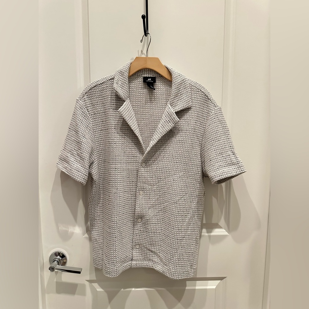 H&M Short Sleeve Textured Camp Shirt